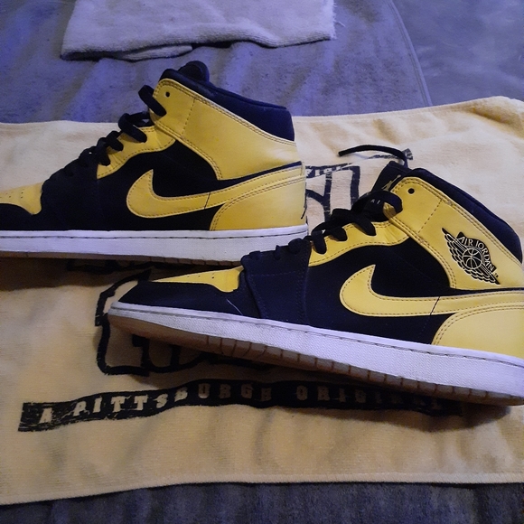 Air Jordan 1 - Picture 5 of 6